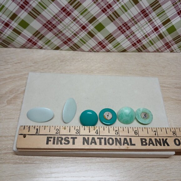 Set of 3 Pair Vintage Fashion Jewelry Plastic/Metal Turquoise/Green Costume #70W - Picture 14 of 15